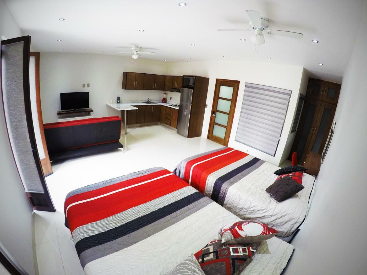 En El Centro 3 Hermoso Loft Familiar Ac Wifi 300 Mbps Aguascalientes Bagian luar foto